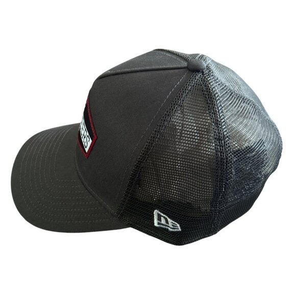 New Era Gray & Red Tampa Bay Buccaneers 9Forty Trucker Hat OSFM - Picture 2 of 8